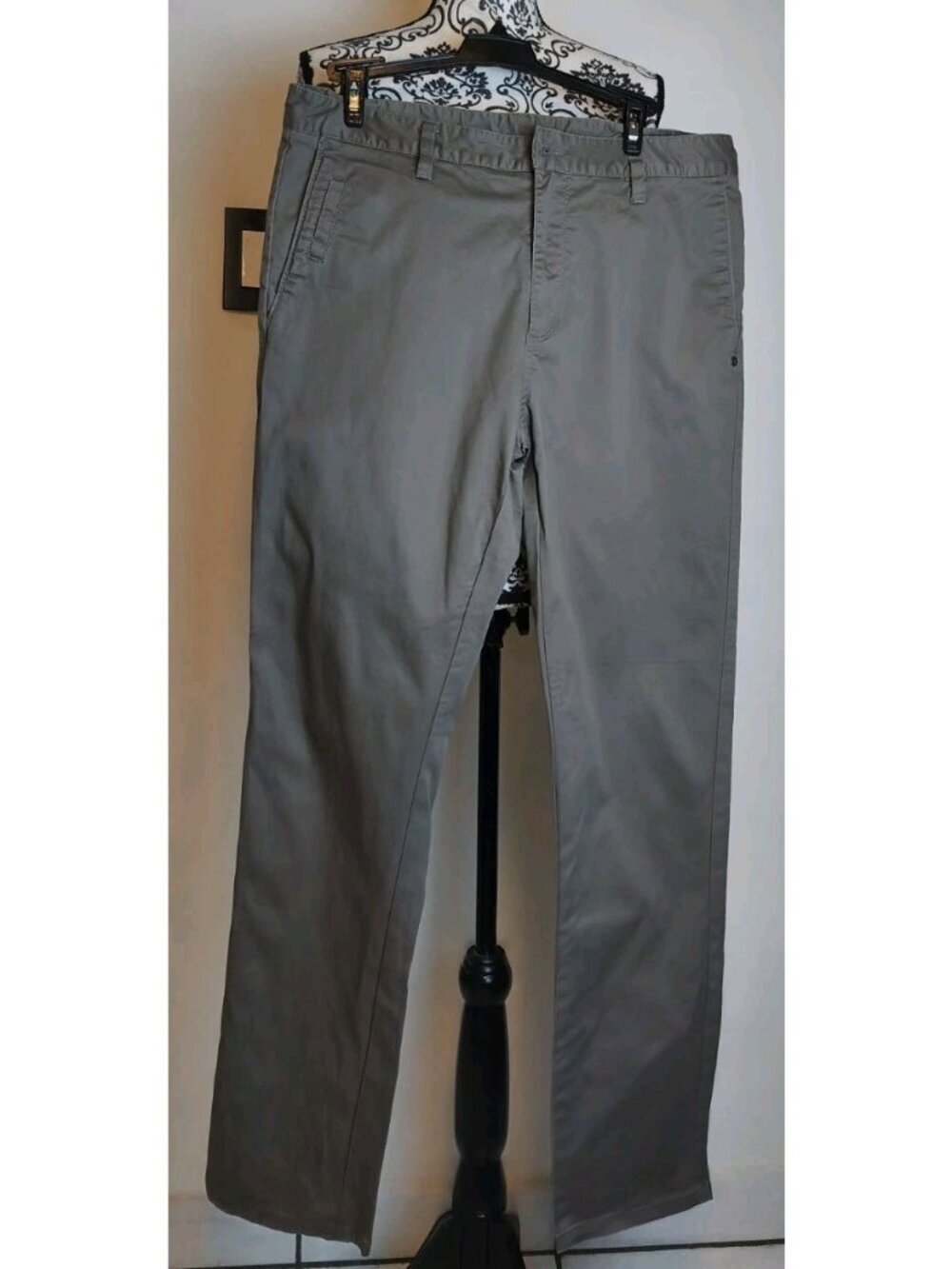 "Vuori Men's 33 The Ride Pant Olive Gray Stretch Chino Pants Zip Pockets"